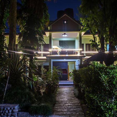 Yeti Guest House ポカラ エクステリア 写真